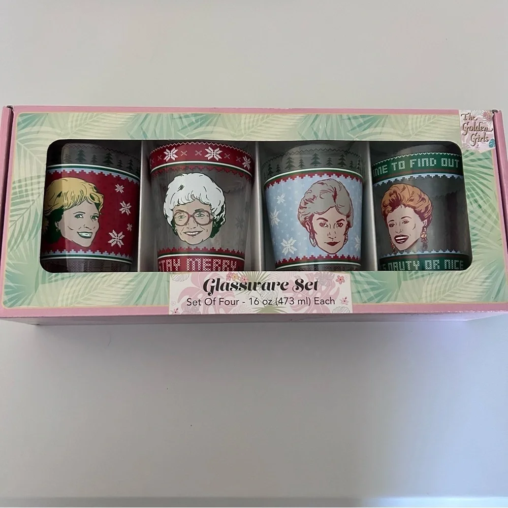 Golden Girls Silver Buffalo Holiday Glassware Set